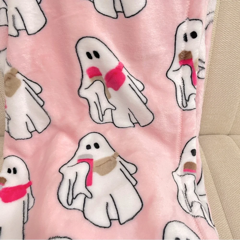 NEW Hey Boo! Pink Ghost Fanny Owala Plush Throw Blanket Halloween‎ Spooky Cute